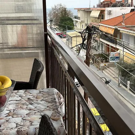 Evi And Апартамент Nea Kallikrateia